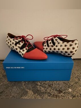 Power COAL Two-Toned Lace-UP Shoe